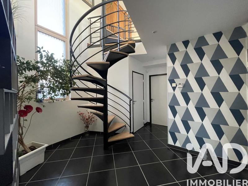 Maison de maîtres - 215 m² - 7 pièces