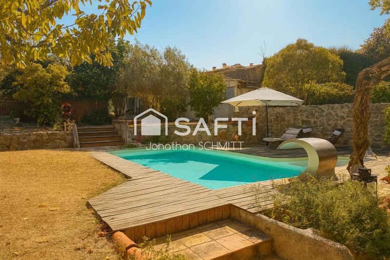 Maison - 231 m² - 7 pièces