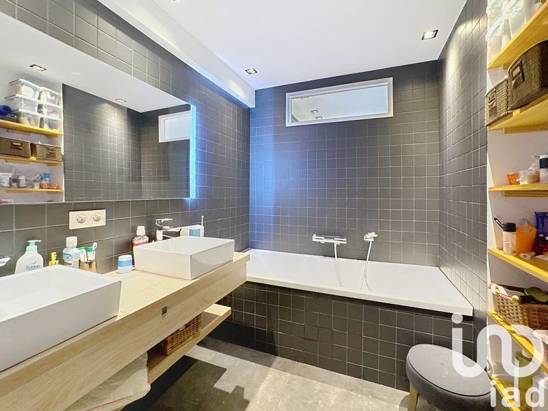 Appartement - 101 m² - 4 pièces