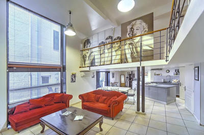 Appartement - 125 m² - 6 pièces