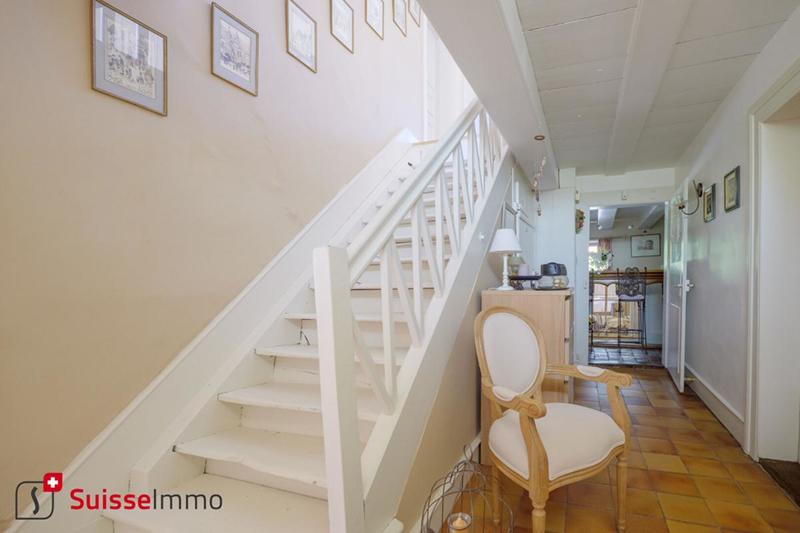 Demeure - 321 m² - 12 pièces