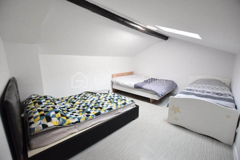 Maison - 210 m² - 8 pièces