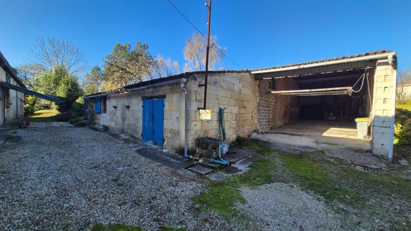 Maison - 239 m² - 8 pièces