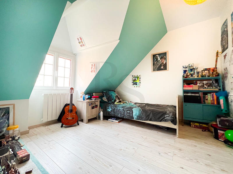 Maison - 200 m² - 6 pièces