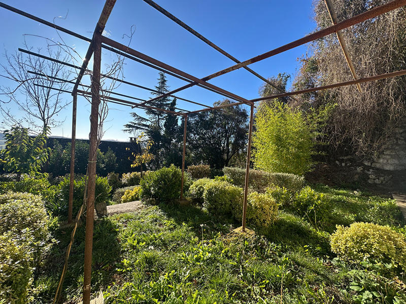 Maison - 327 m² - 13 pièces