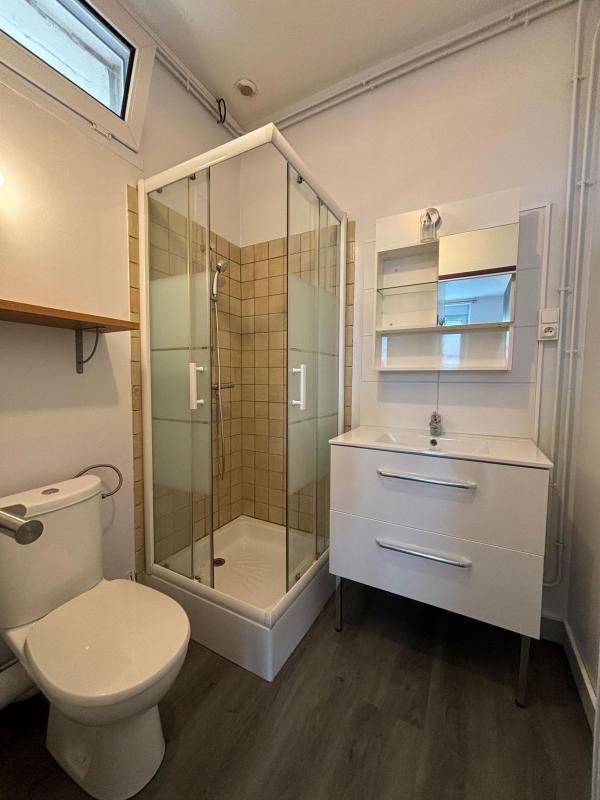 Immeuble - 140 m² - 9 pièces