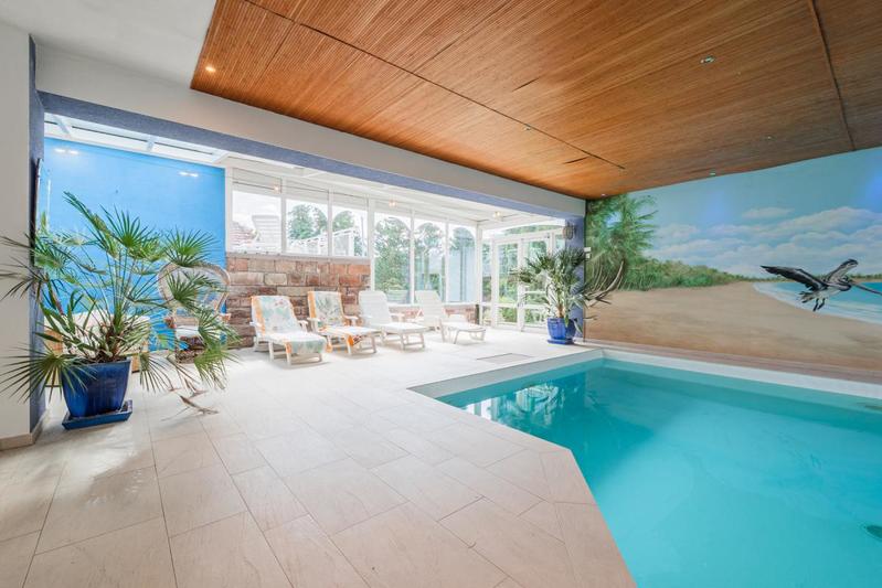 Maison - 600 m² - 19 pièces