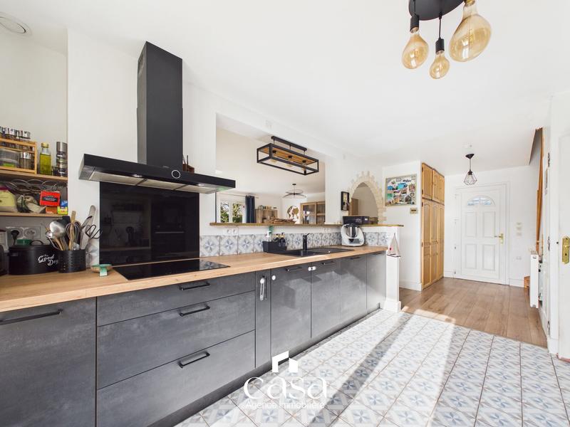 Maison - 81 m² - 5 pièces