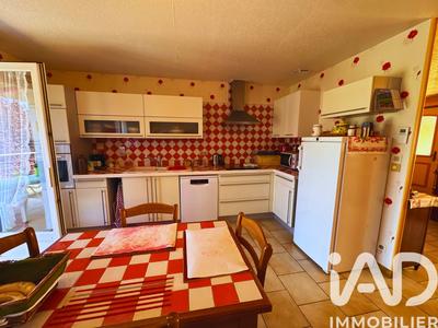 Maison - 152 m² - 6 pièces