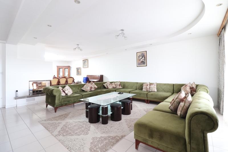 Atelier d'activités - 890 m² - 6 pièces