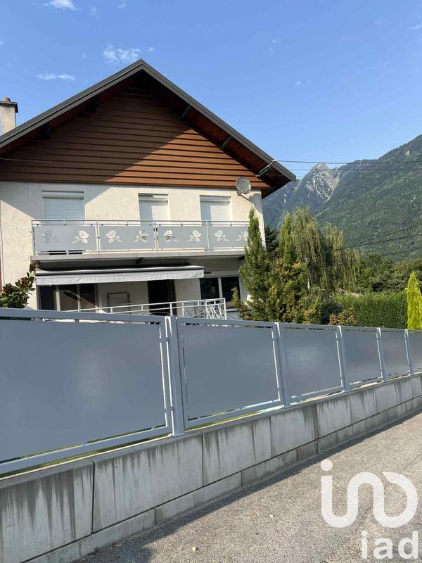 Maison - 98 m² - 5 pièces