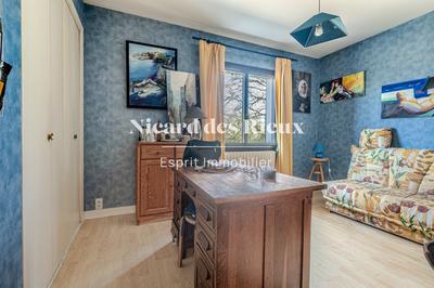 Maison - 260 m² - 7 pièces