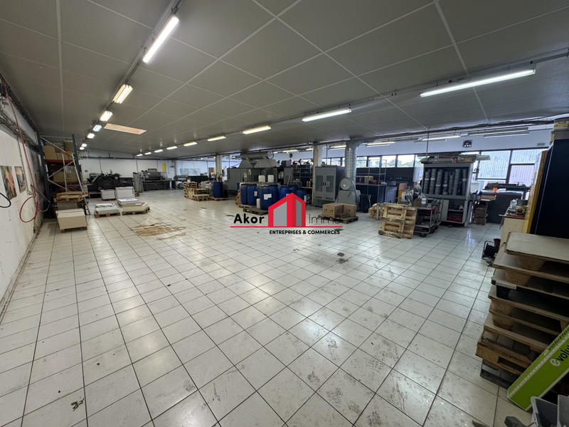 Local d'activités - 2 792 m²