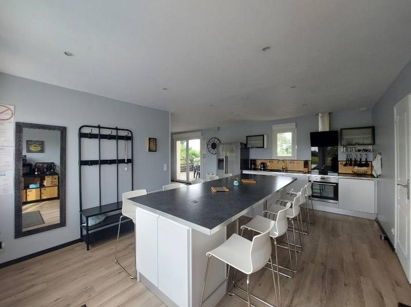 Maison - 184 m² - 8 pièces