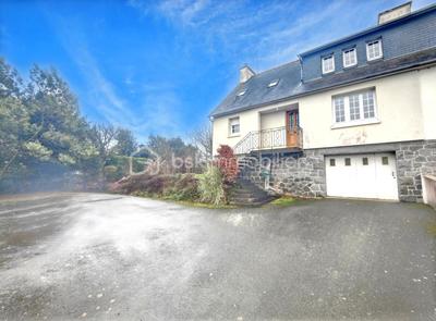 Maison - 99 m² - 5 pièces