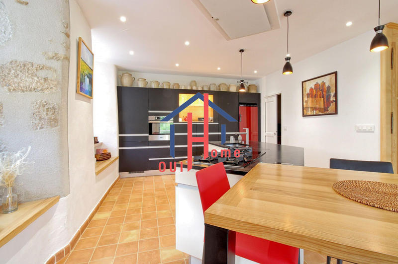 Maison ancienne - 209 m² - 6 pièces