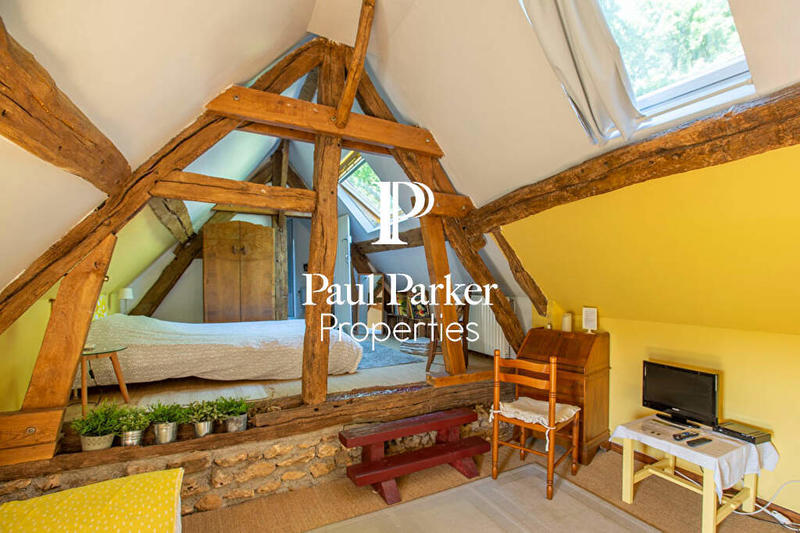 Maison - 232 m² - 10 pièces