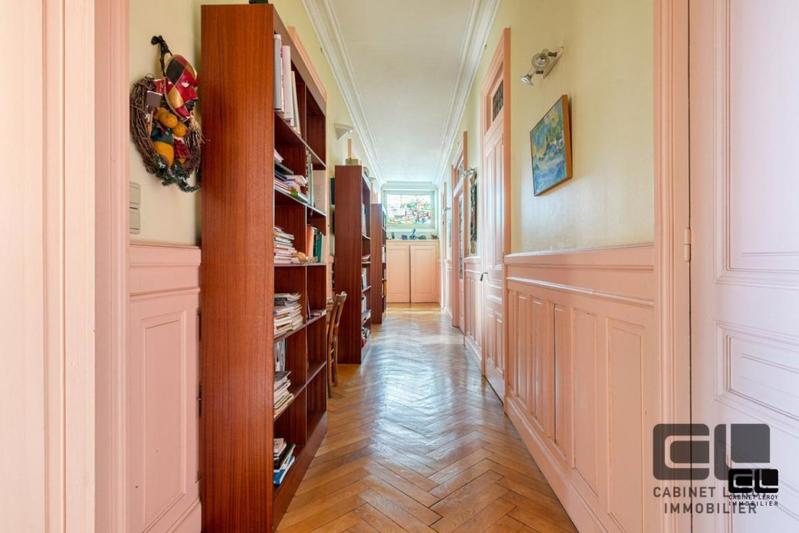 Appartement - 198 m² - 6 pièces