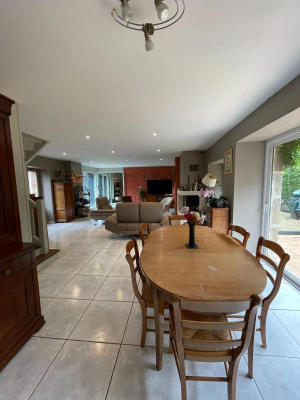 Maison - 200 m² - 8 pièces