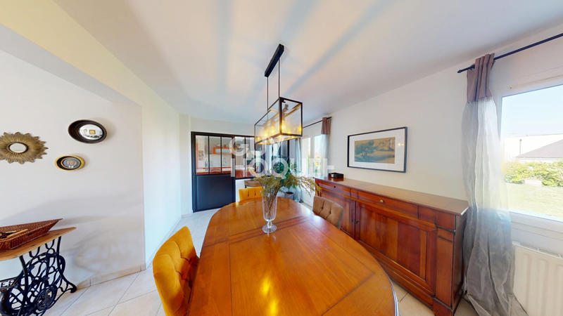 Maison - 220 m² - 9 pièces