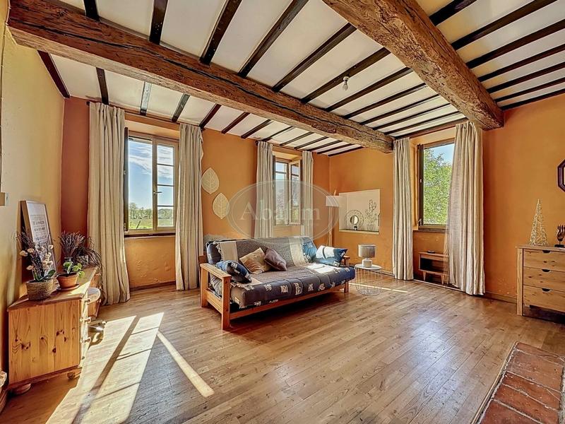 Maison - 200 m² - 8 pièces