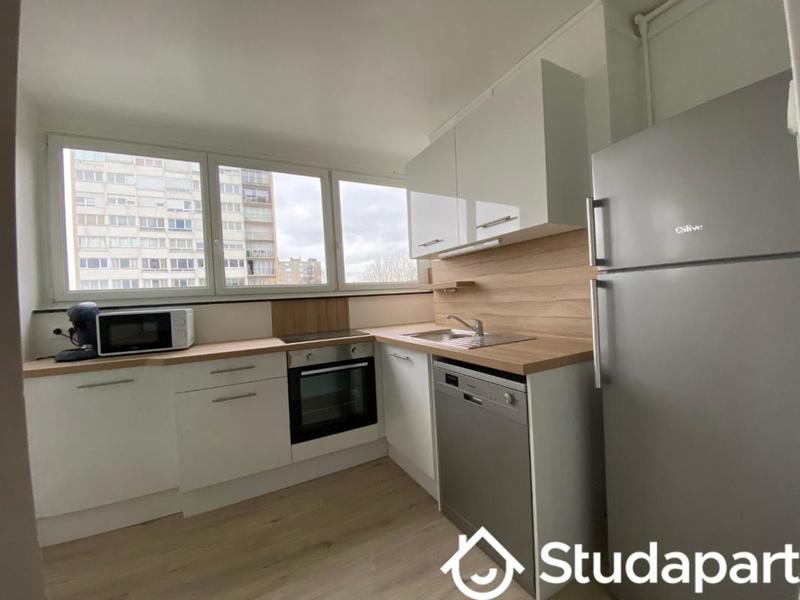 Chambre - 9 m² - 1 pièce