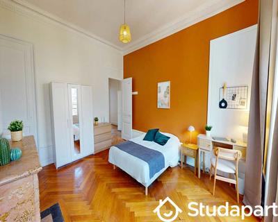 Chambre - 190 m² - 1 pièce