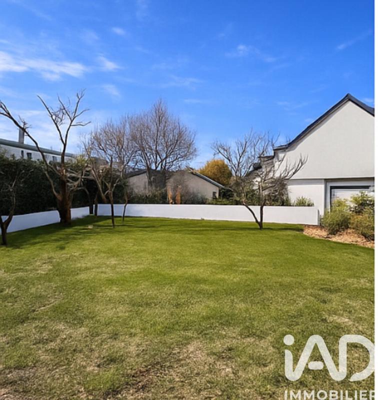 Maison de ville - 200 m² - 8 pièces