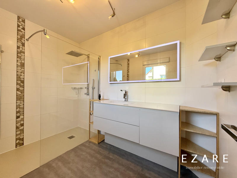 Maison - 165 m² - 7 pièces