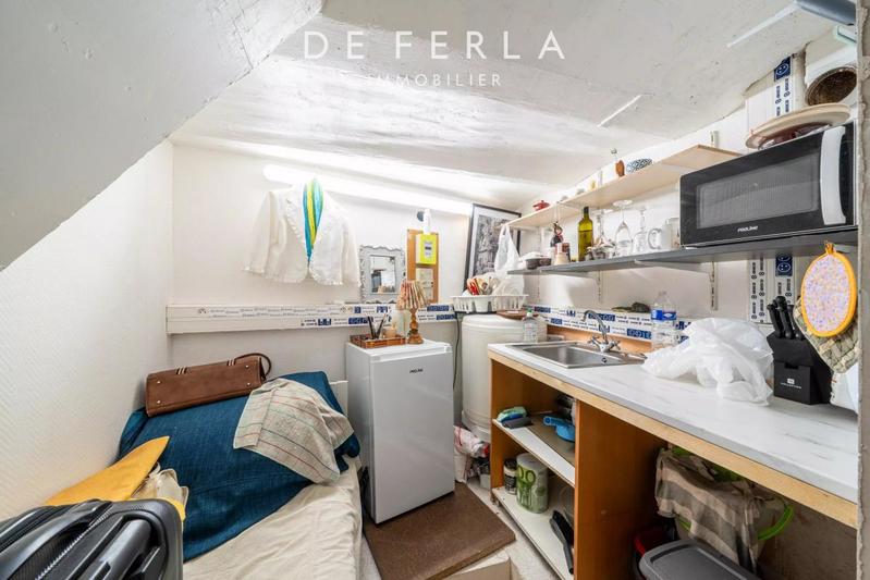 Local commercial - 18 m² - 1 pièce