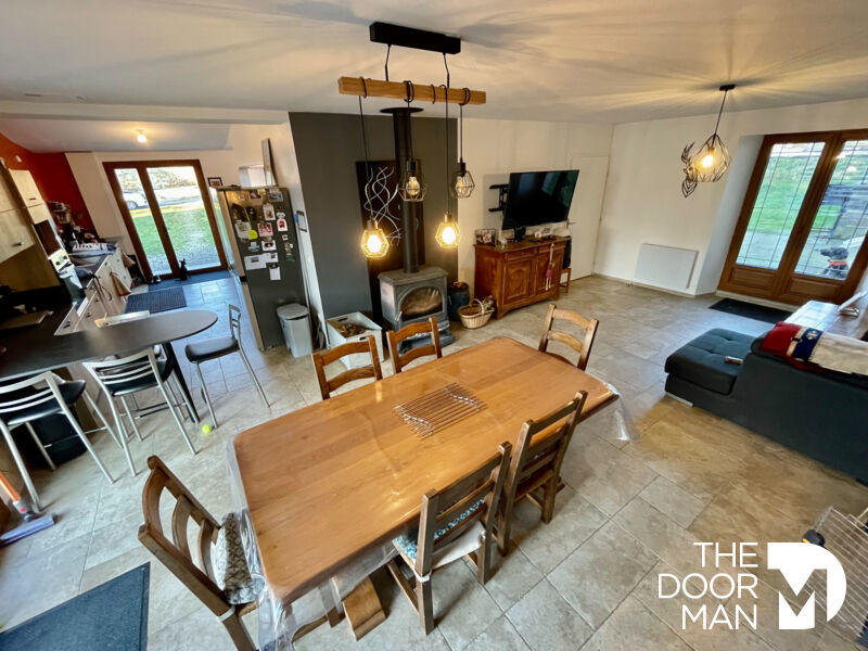 Services - 110 m² - 4 pièces