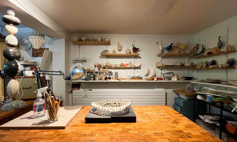 Maison - 210 m² - 6 pièces