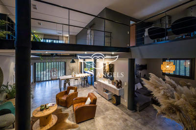 Maison contemporaine - 292 m² - 9 pièces