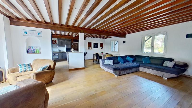Maison - 327 m² - 8 pièces