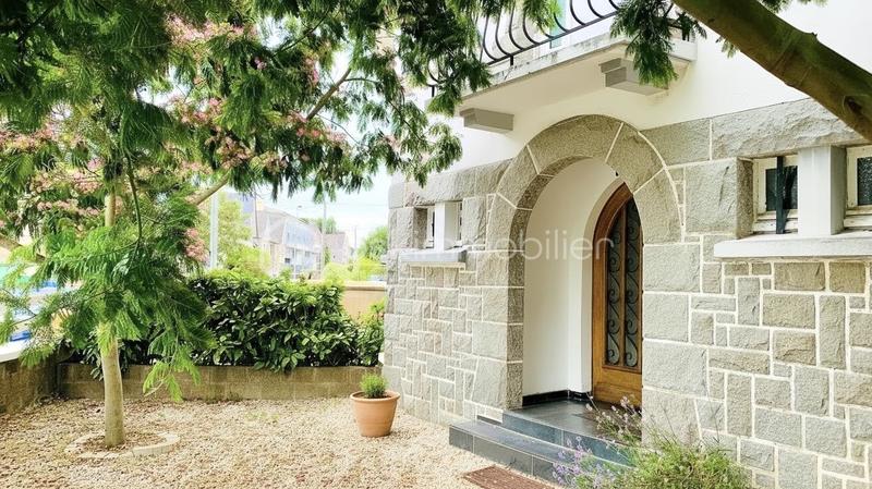 Maison en pierre - 241 m² - 10 pièces