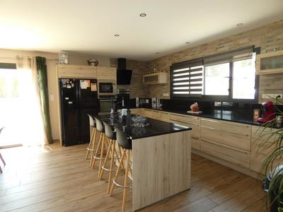 Maison - 121 m² - 5 pièces