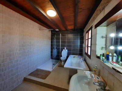 Maison traditionnelle - 271 m² - 12 pièces