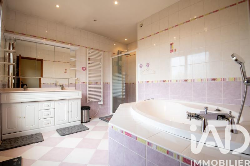 Maison - 187 m² - 6 pièces