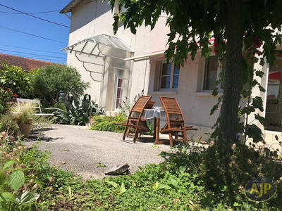 Maison - 96 m² - 5 pièces