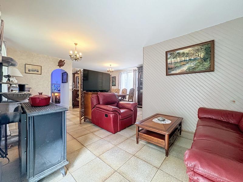 Maison - 185 m² - 6 pièces