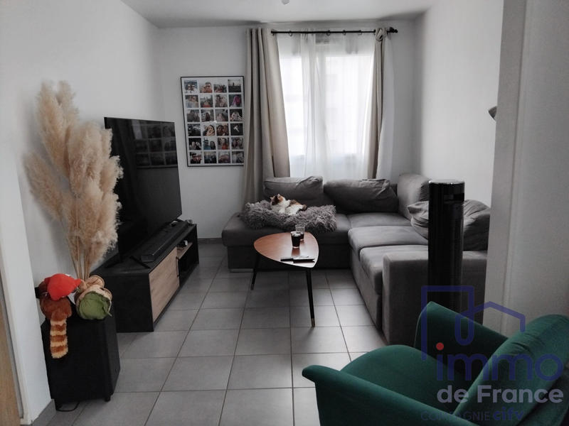 Appartement - 80 m² - 4 pièces