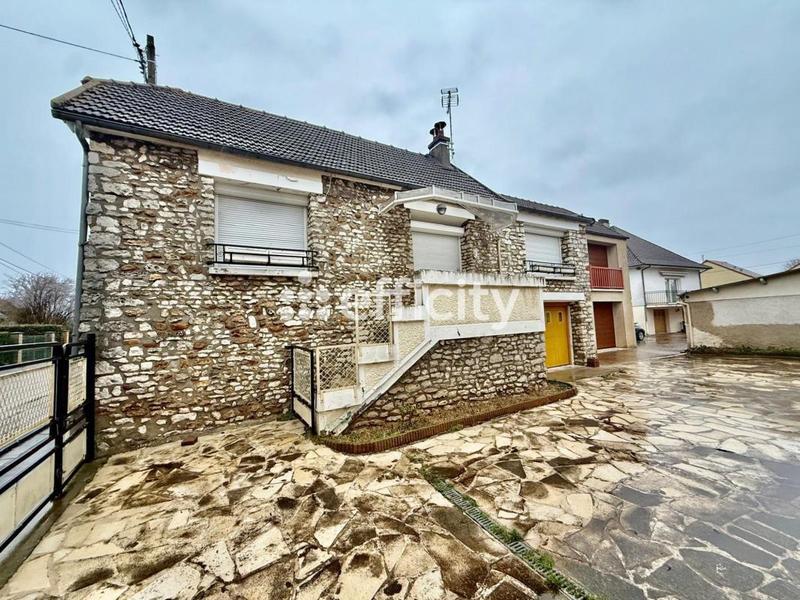 Maison - 100 m² - 4 pièces