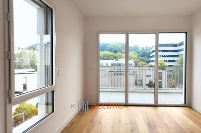 Appartement - 105 m² - 5 pièces