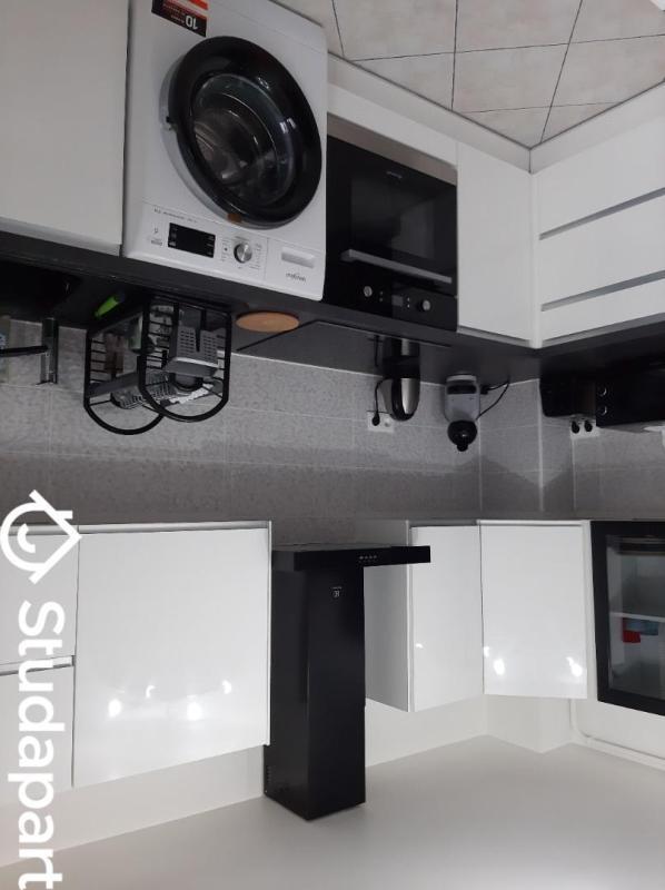 Chambre - 9 m² - 1 pièce