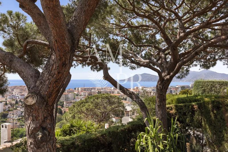 Villa - 232 m² - 7 pièces