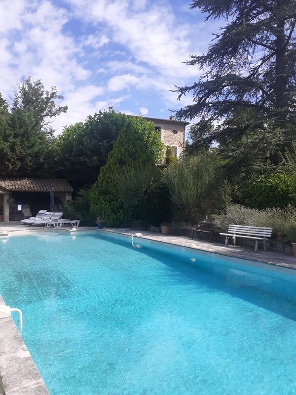 Propriété - 367 m² - 11 pièces