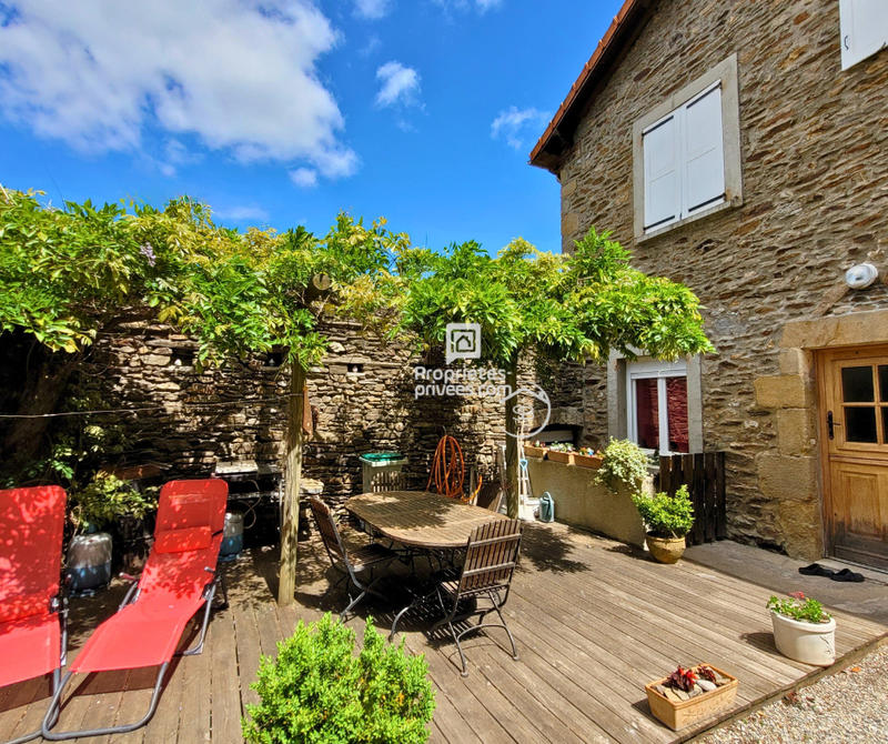 Maison - 425 m² - 21 pièces