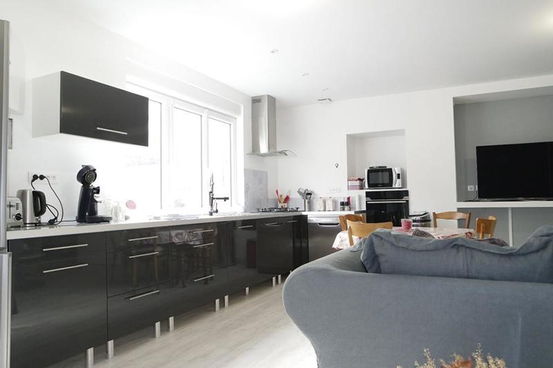 Maison - 310 m² - 15 pièces