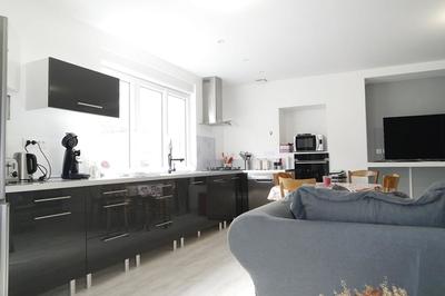 Maison - 310 m² - 15 pièces