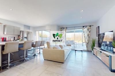 Maison - 120 m² - 7 pièces